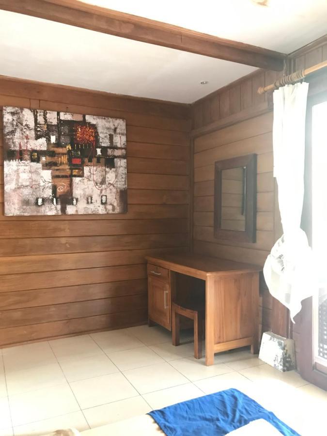 The Exile Sunset Bar & Bungalow Gili Trawangan Buitenkant foto